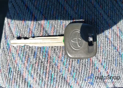 1998 Toyota Rav4 from USA, damaged, VIN JT3HP10VXW7104161